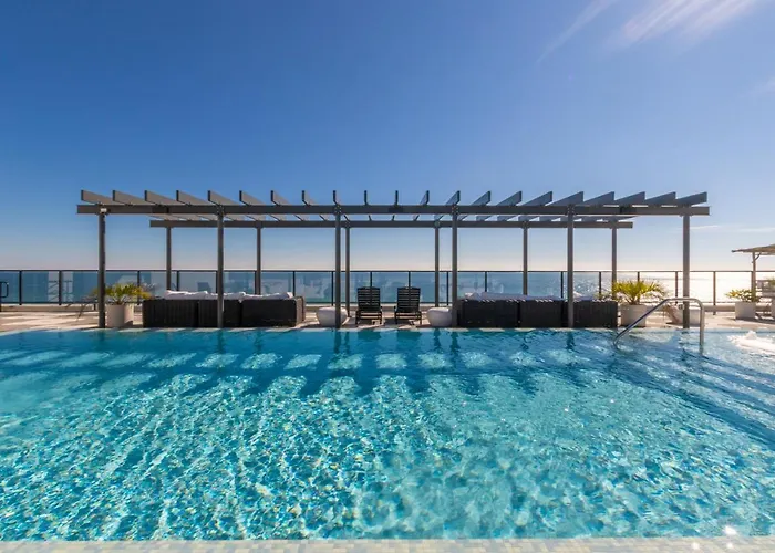 Holiday home Modern 4 Bedroom Luxury With Rooftop Pool Next To The Hangout! Gulf Shores